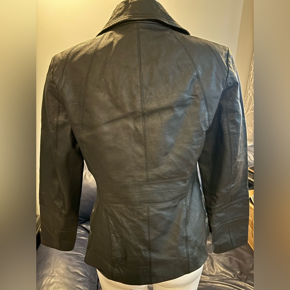 Leather jacket - Picture 2 of 3